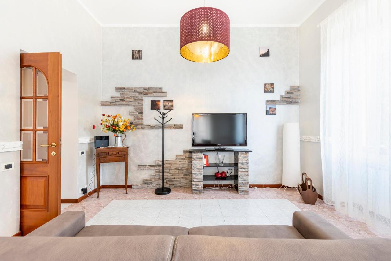 Appartamento Hostly - Domus Happya - Dream In The Appia Antica Park Roma Esterno foto