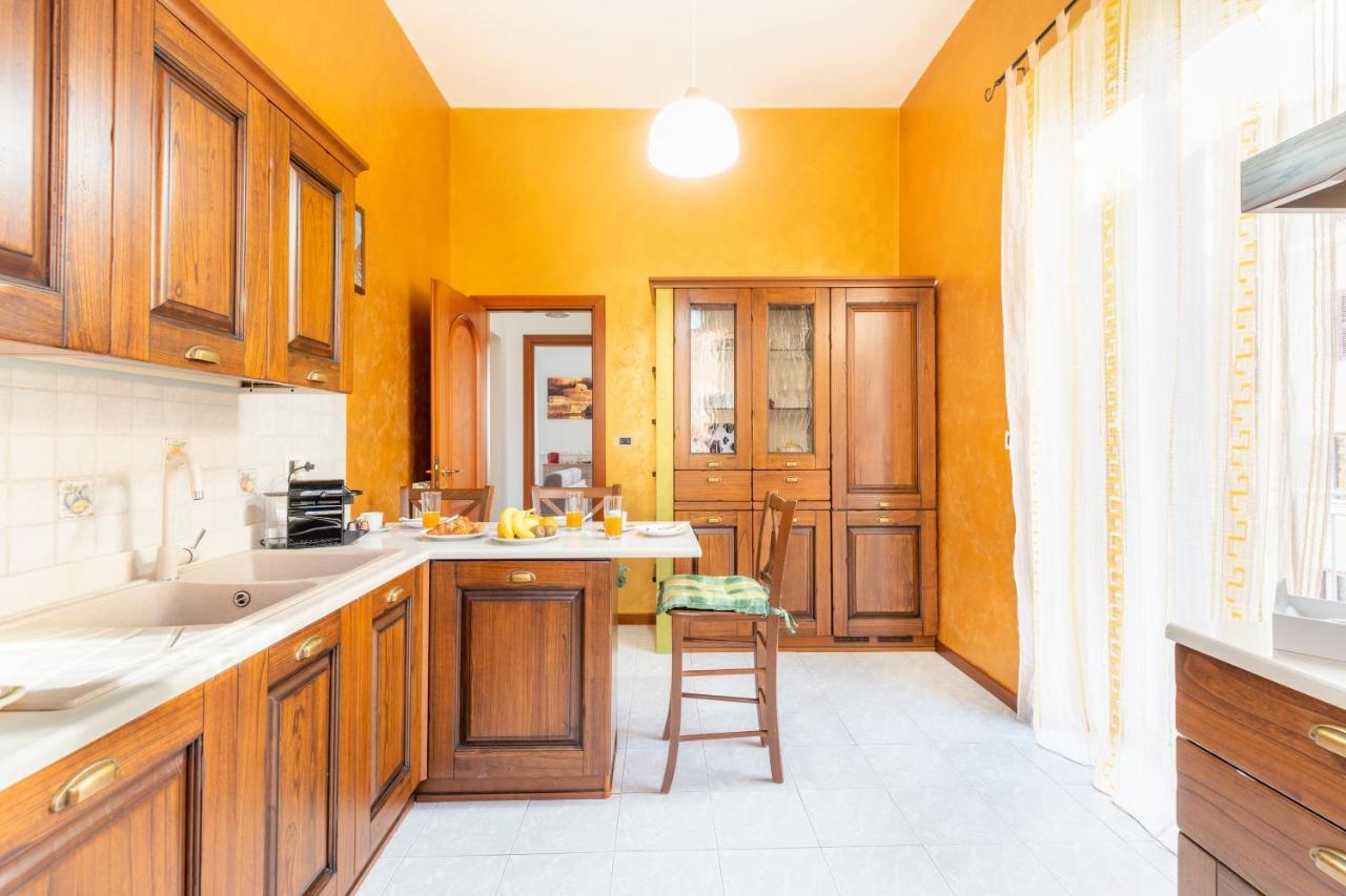 Appartamento Hostly - Domus Happya - Dream In The Appia Antica Park Roma Esterno foto