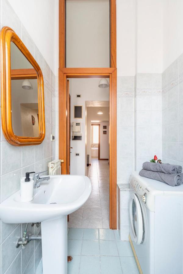 Appartamento Hostly - Domus Happya - Dream In The Appia Antica Park Roma Esterno foto